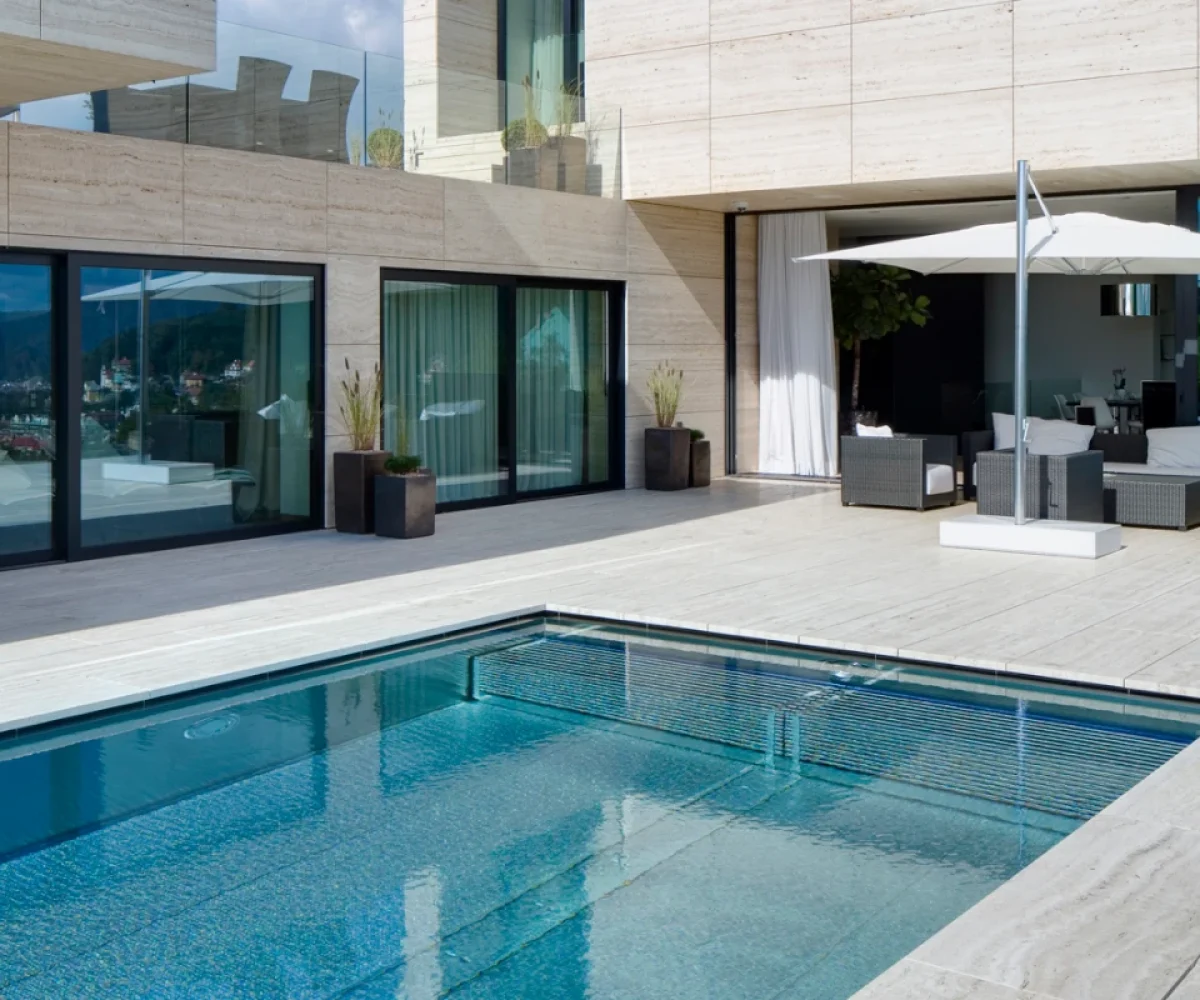 basen_zewnętrzny_z_ukrytą_rynną_003c